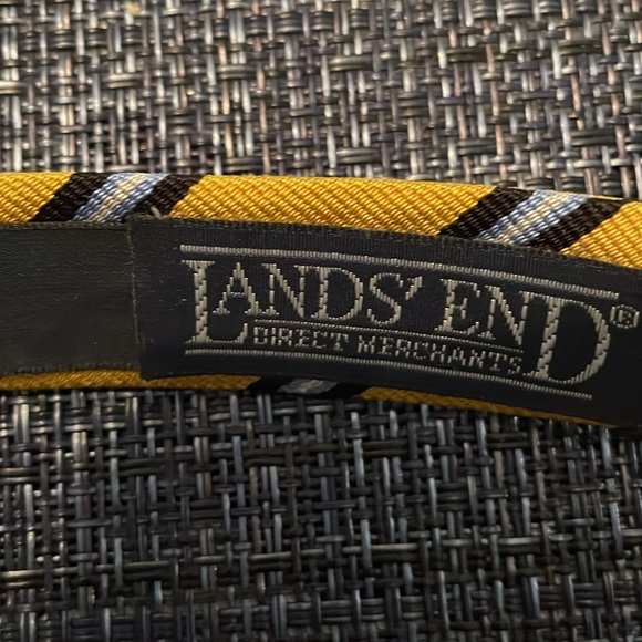 Lands’ End Bow Tie - Picture 4 of 5